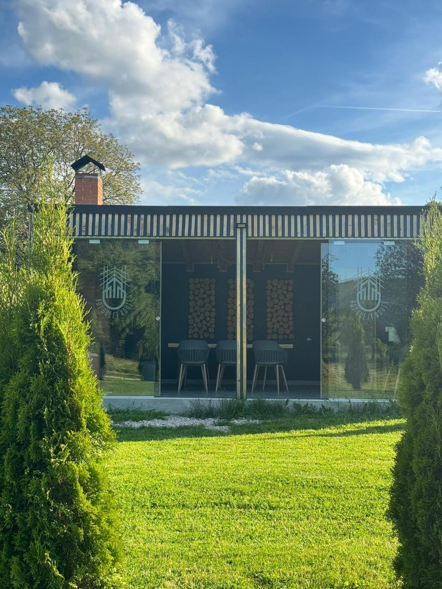 Rdt Guest House-Rai Din Transilvania Moieciu de Jos Exterior photo